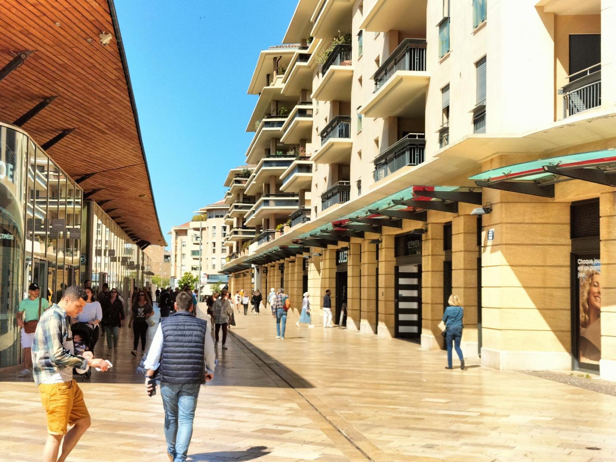 Le Matheron Apartamento Aix-en-Provence Exterior foto